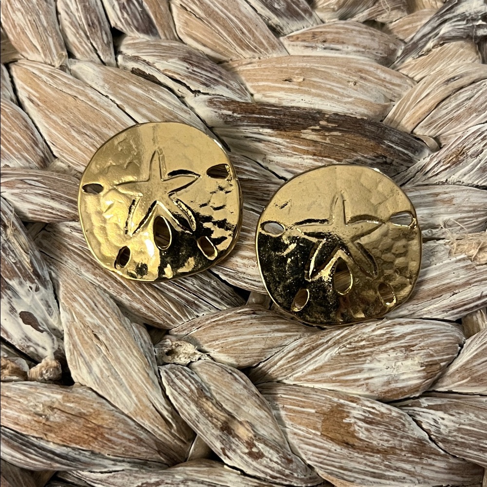 Gold Tone Sand Dollar‎ Starfish Earrings
